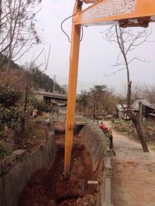 长臂挖掘机